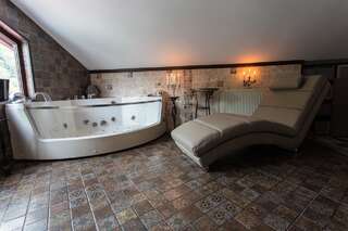 Гостевой дом Pension Casa Wenge Синая Суперлюкс с гидромассажной ванной-11